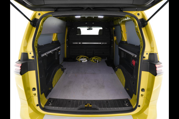 Volkswagen ID. Buzz Cargo 77 kWh [ 3-Fase ] {SOH-90%} *FULL-LED | ADAPTIVE-CRUISE | LANE-ASSIST | KEYLESS | DAB+ | CAMERA | DIGI-COCKPIT | NAVI-FULLMAP | HEATED-COMFORTSEATS | CCS-FASTLOADER | LANE-ASSIST | TOWBAR | 20"ALU*