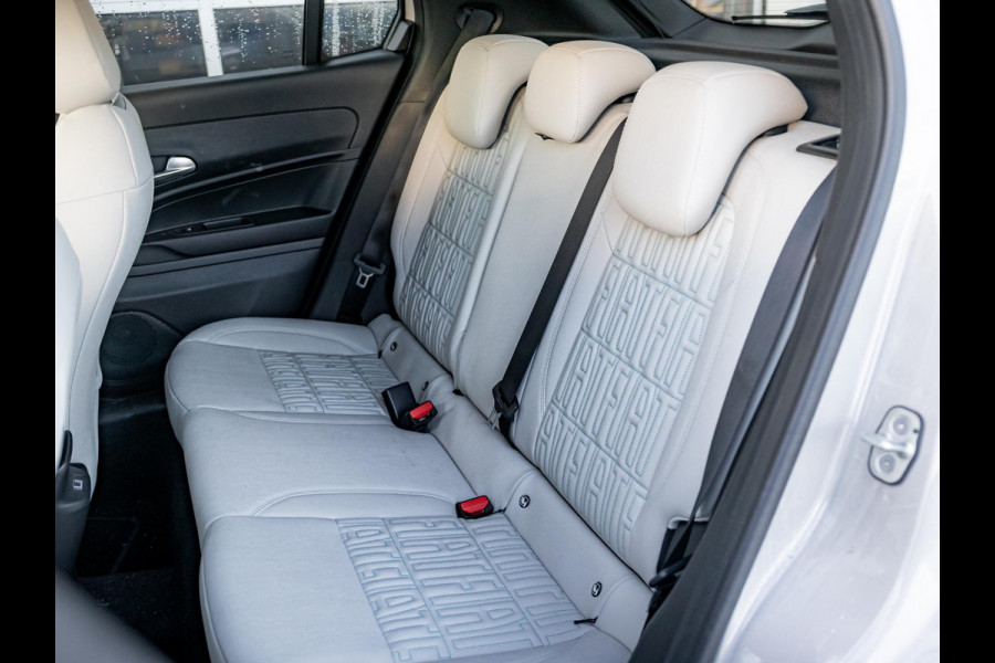 Fiat 600 1.2 Hybrid La Prima | Automaat | PDC | Adapt. Cruise | Clima | Apple Carplay | Stoelverwarming | Keyless | BSM | 18" | Camera