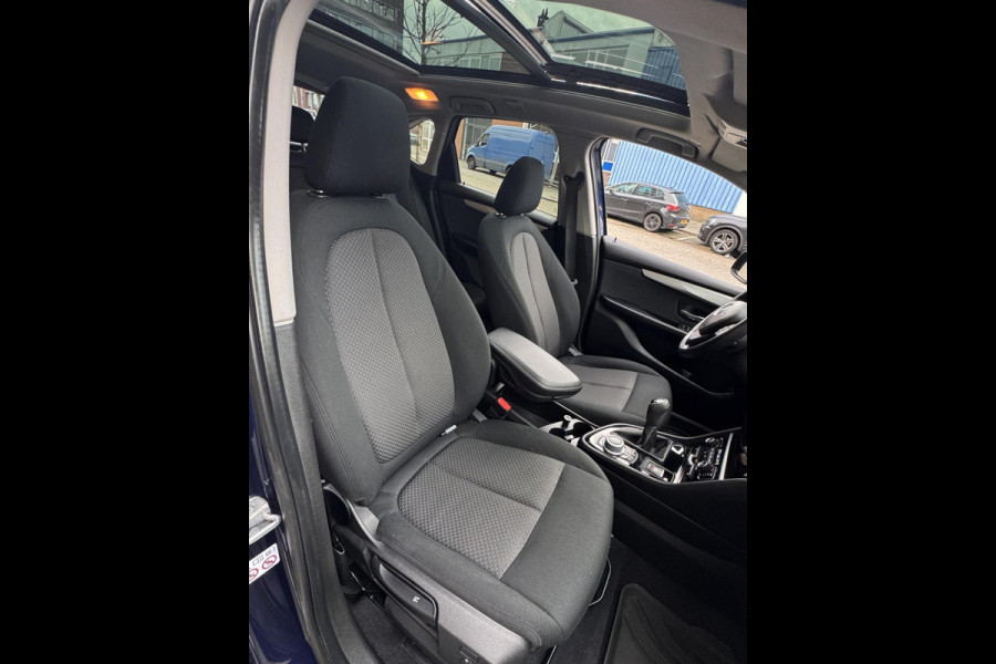 BMW 2 Serie Active Tourer 216i Advantage - Panorama dak I Navigatie I Airco I PDC /Achteruitrij camera I Sport velgen I Dealer ond