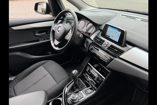 BMW 2 Serie Active Tourer 216i Advantage - Panorama dak I Navigatie I Airco I PDC /Achteruitrij camera I Sport velgen I Dealer ond
