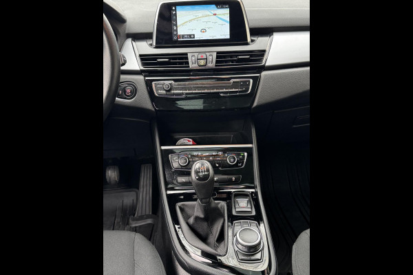 BMW 2 Serie Active Tourer 216i Advantage - Panorama dak I Navigatie I Airco I PDC /Achteruitrij camera I Sport velgen I Dealer ond