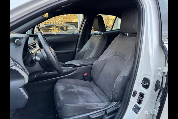 Lexus UX 250h Business Line Plus | Stoel + Stuurverwarming, Apple CarPlay/Android Auto, 17 inch, Keyless, Parkeercamera, Adaptive cruise