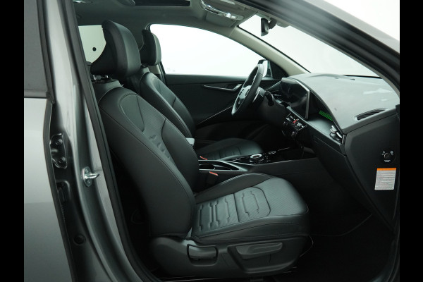 Kia Niro EV DynamicPlusLine 64.8 kWh Automaat - Climate Control - LED - Stoel/Stuurverwarming - Leder - Navigatie - Adaptief Cruise Control - Fabrieksgarantie Tot 2031