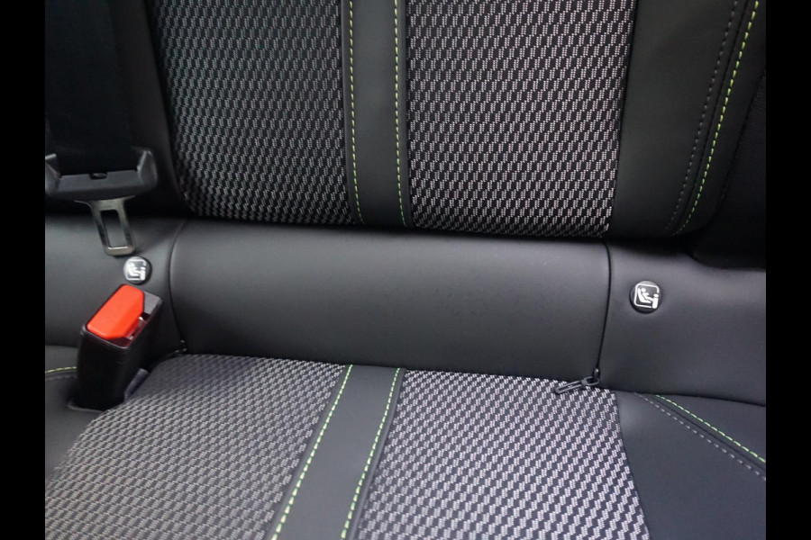 Peugeot e-2008 EV GT 54 kWh Camera pakket | 4 Seizoensbanden