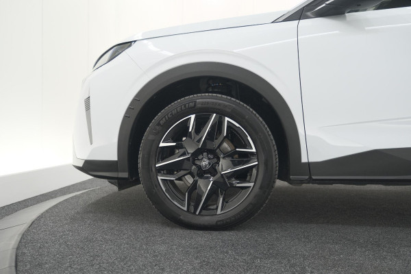 Peugeot 5008 Hybrid 136 e-DCS6 Allure | 7 Zitplaatsen | Camera | Stoelverwarming | Panoramic Navigation pack