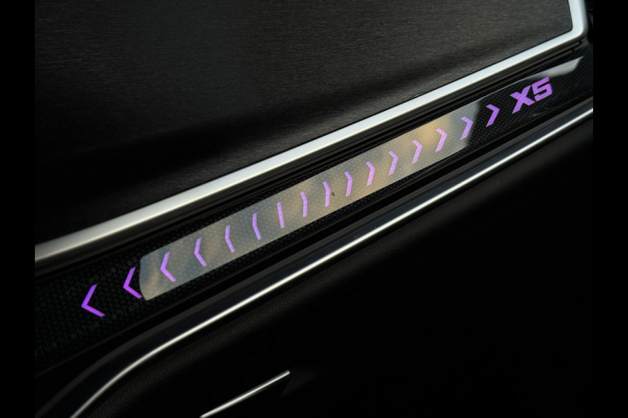 BMW X5 xDrive50e M SPORT PRO | PANORAMA | HARMAN KARDON | TREKHAAK | M STOELEN | ICONIC GLOW |