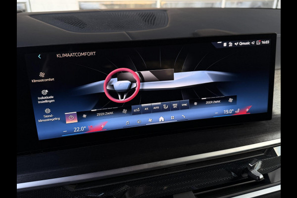 BMW X5 xDrive50e M SPORT PRO | PANORAMA | HARMAN KARDON | TREKHAAK | M STOELEN | ICONIC GLOW |