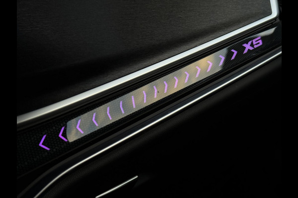 BMW X5 xDrive50e M SPORT PRO | PANORAMA | HARMAN KARDON | TREKHAAK | M STOELEN | ICONIC GLOW |