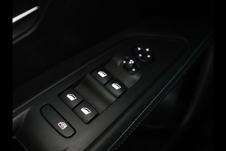 Peugeot 3008 1.6 HYbrid 225 Allure | Carplay | Camera | Half leder | Navigatie | Digital Cockpit | Parkeerhulp | Full LED | Bluetooth | PHEV | Plug In