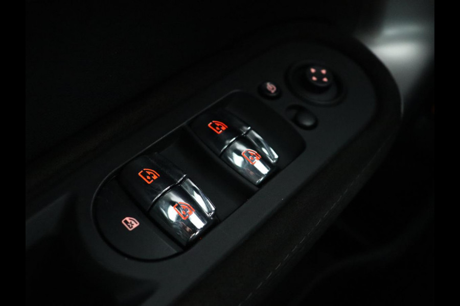 MINI Countryman 1.5 Cooper S E ALL4 | Panoramadak | Head-Up | Leder | Stoelverwarming | Harman/Kardon | Carplay | Adaptive cruise | Navigatie | Camera | Full LED | PHEV | Plug In