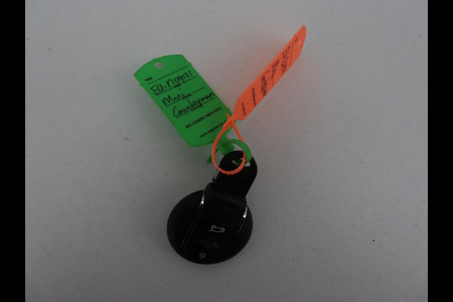 MINI Countryman 1.5 Cooper S E ALL4 | Panoramadak | Head-Up | Leder | Stoelverwarming | Harman/Kardon | Carplay | Adaptive cruise | Navigatie | Camera | Full LED | PHEV | Plug In