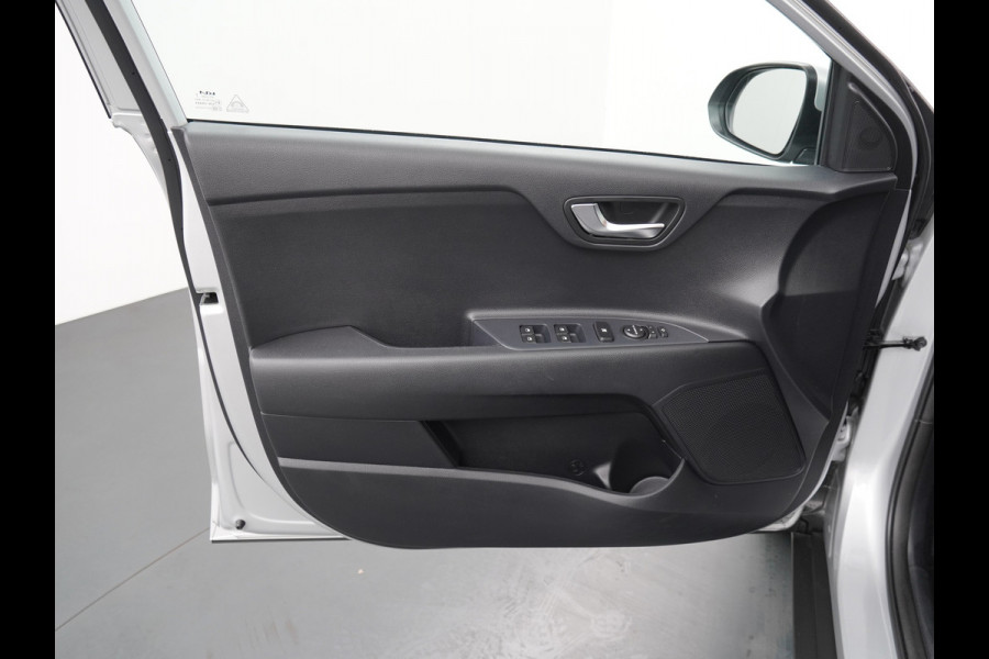 Kia Stonic 1.0 T-GDi MHEV DynamicPlusLine - Navigatie - Apple/Android Carplay - Cruise Control - Lichtmetalen Velgen - Fabrieksgarantie Tot 2031