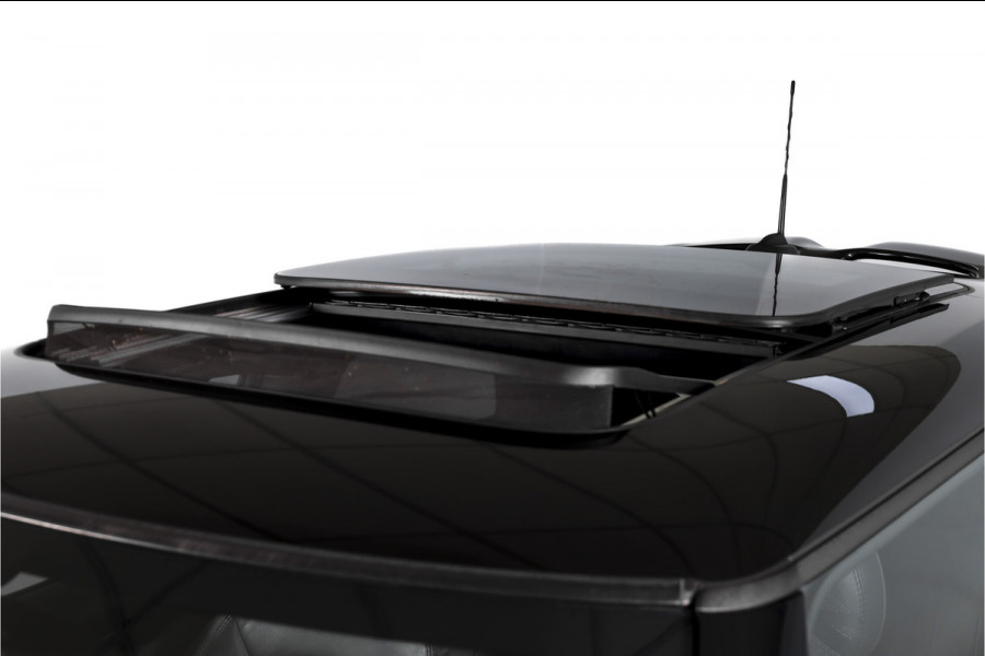 MINI Mini 1.5 Cooper Classic - Automaat Orig. NL | John Cooper Works Pakket | S/K Panodak | Dig.Cockpit | Cruise | PDC | Stoelverw. | ECC | NAV + App.Connect | LM 17" |