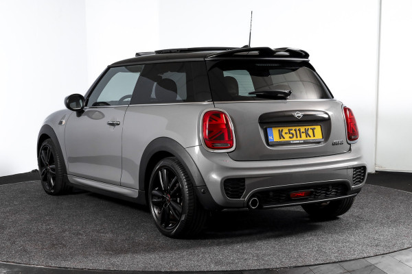 MINI Mini 1.5 Cooper Classic - Automaat Orig. NL | John Cooper Works Pakket | S/K Panodak | Dig.Cockpit | Cruise | PDC | Stoelverw. | ECC | NAV + App.Connect | LM 17" |