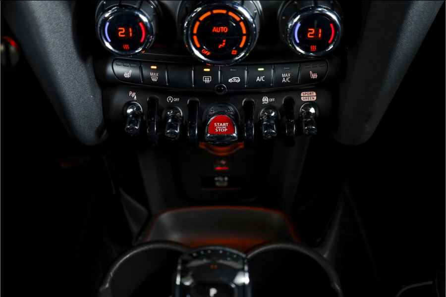 MINI Mini 1.5 Cooper Classic - Automaat Orig. NL | John Cooper Works Pakket | S/K Panodak | Dig.Cockpit | Cruise | PDC | Stoelverw. | ECC | NAV + App.Connect | LM 17" |