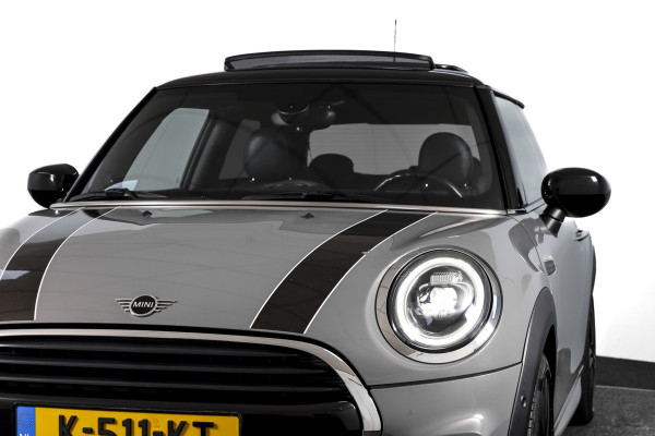 MINI Mini 1.5 Cooper Classic - Automaat Orig. NL | John Cooper Works Pakket | S/K Panodak | Dig.Cockpit | Cruise | PDC | Stoelverw. | ECC | NAV + App.Connect | LM 17" |