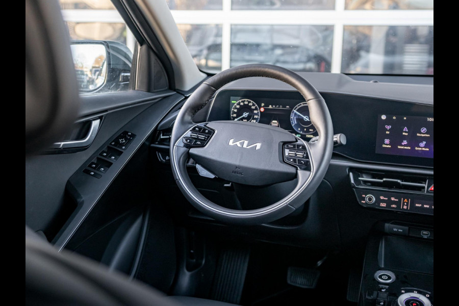 Kia Niro EV Light Advanced 64.8 kWh l Stoel Stuur Verwarming l Camera l Navigatie