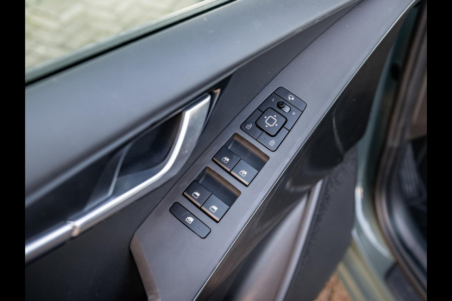 Kia Niro EV Light Advanced 64.8 kWh l Stoel Stuur Verwarming l Camera l Navigatie