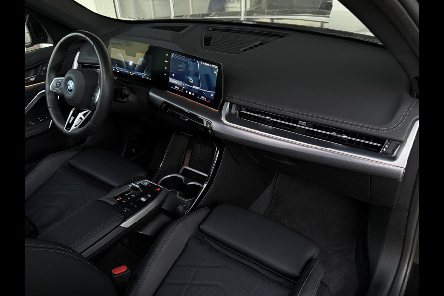 BMW X1 xDrive25e M SPORT | PANORAMA | DRIVING ASS PLUS | CAMERA | ELEKTR. STOELEN MEMORY | STOELVERWARMING |