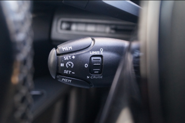 Peugeot 3008 1.2 PureTech 130pk Allure -PANO-ECC-CAM-NAVI-