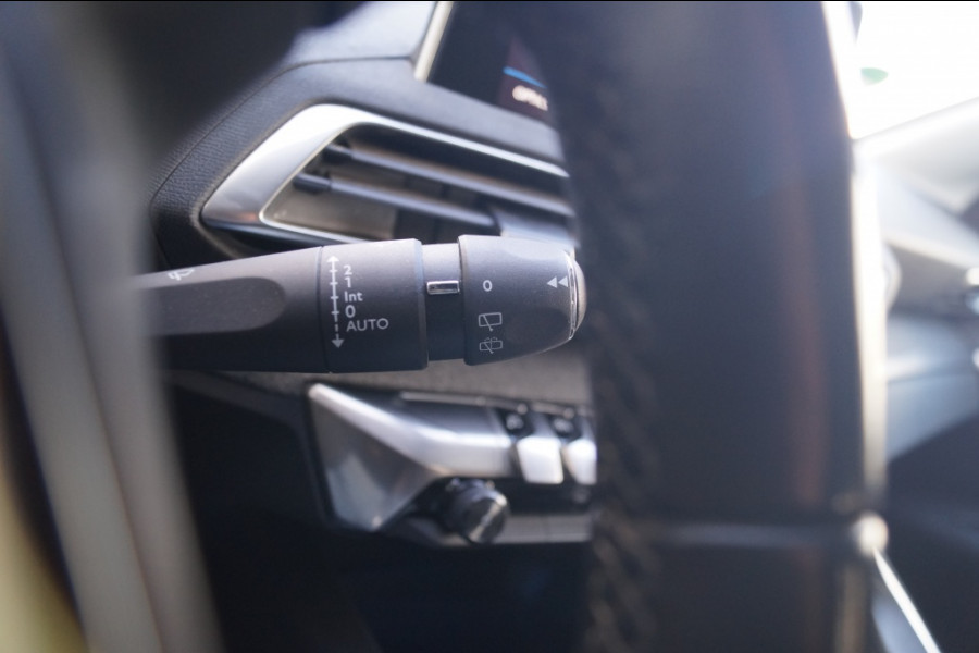Peugeot 3008 1.2 PureTech 130pk Allure -PANO-ECC-CAM-NAVI-