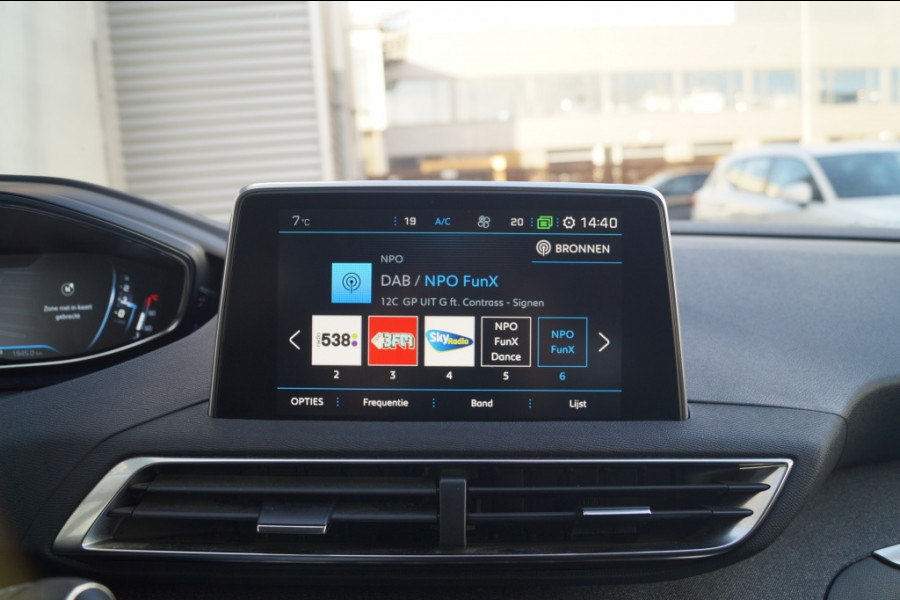 Peugeot 3008 1.2 PureTech 130pk Allure -PANO-ECC-CAM-NAVI-