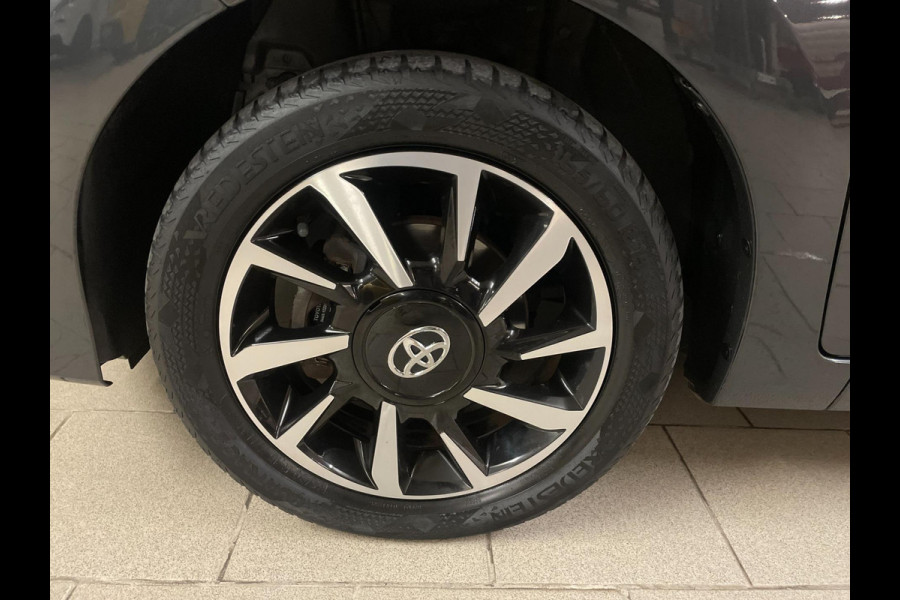 Toyota Aygo 1.0 VVT-i x-play AIRCO NAVI VIA APP BLUETOOTH ELEK RAMEN CENT VERG VELGEN 5DRS PRIVACYGLAS NIEUWSTAAT
