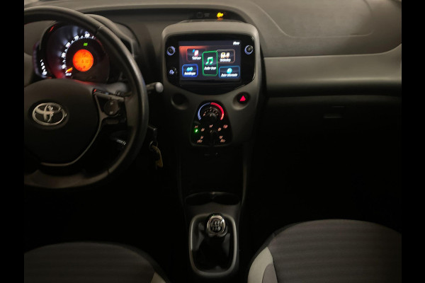 Toyota Aygo 1.0 VVT-i x-play AIRCO NAVI VIA APP BLUETOOTH ELEK RAMEN CENT VERG VELGEN 5DRS PRIVACYGLAS NIEUWSTAAT