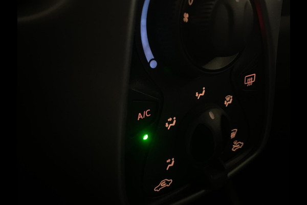 Toyota Aygo 1.0 VVT-i x-play AIRCO NAVI VIA APP BLUETOOTH ELEK RAMEN CENT VERG VELGEN 5DRS PRIVACYGLAS NIEUWSTAAT