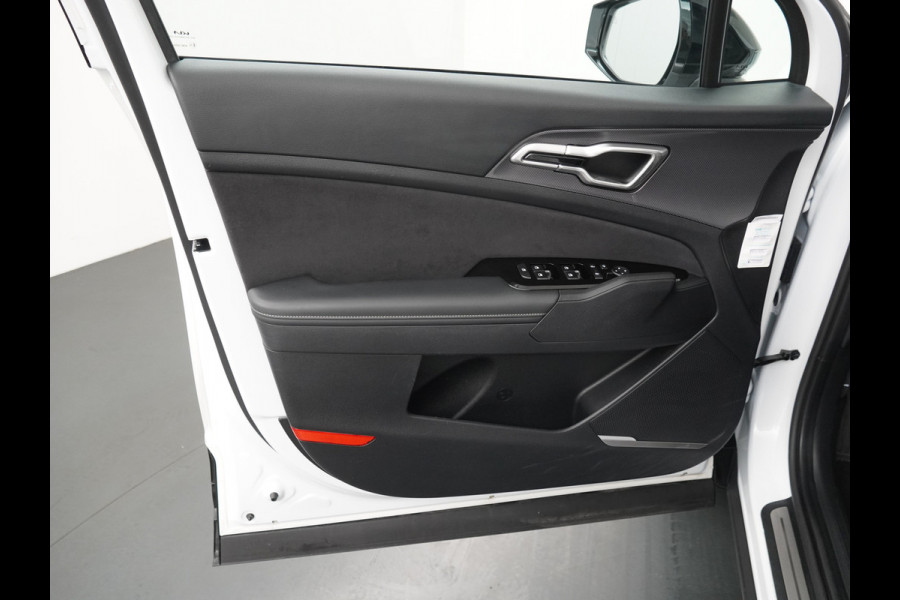 Kia Sportage 1.6 T-GDi Hybrid GT-Line Automaat Apple Carlpay/Android Auto - Cruise Control Adapatief - Dodehoekdetectie - Panorama Dak - Navigatie -  Stoel/Stuurverwarming - Trekhaak - Fabrieksgarantie tot 05-2031