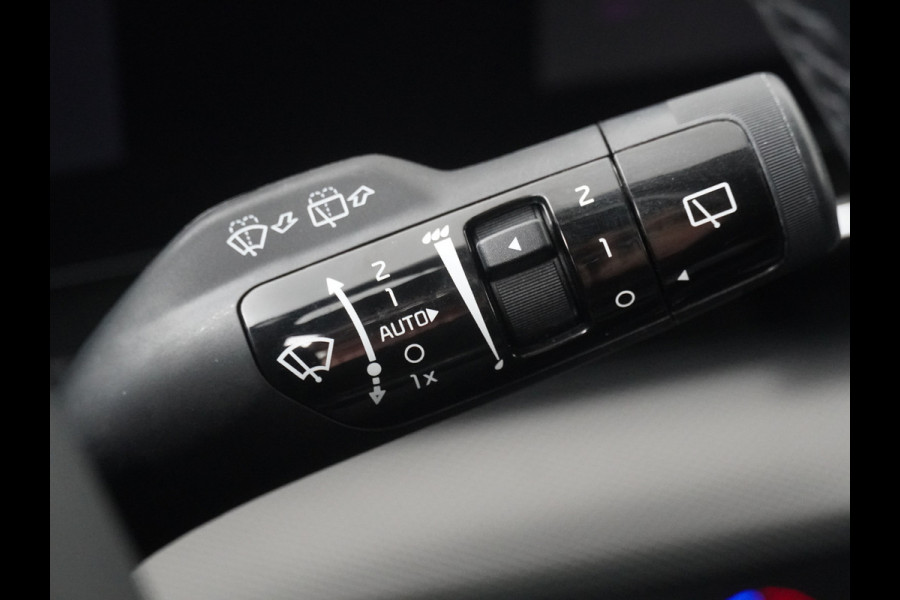 Kia Sportage 1.6 T-GDi Hybrid GT-Line Automaat Apple Carlpay/Android Auto - Cruise Control Adapatief - Dodehoekdetectie - Panorama Dak - Navigatie -  Stoel/Stuurverwarming - Trekhaak - Fabrieksgarantie tot 05-2031