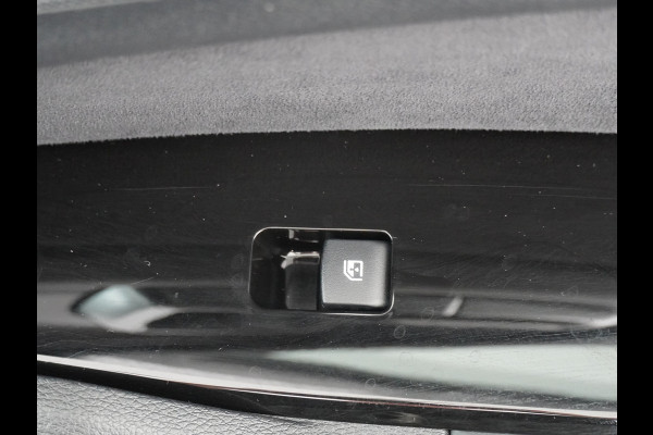 Kia Sportage 1.6 T-GDi Hybrid GT-Line Automaat Apple Carlpay/Android Auto - Cruise Control Adapatief - Dodehoekdetectie - Panorama Dak - Navigatie -  Stoel/Stuurverwarming - Trekhaak - Fabrieksgarantie tot 05-2031