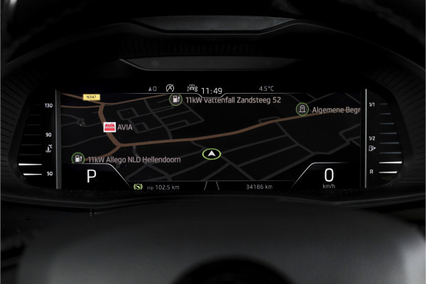 Škoda Kamiq 1.0 TSI 115 PK Sport Business - Automaat | Pano | Dig. Cockpit | Adapt. Cruise | Stoelverw. | PDC | Camera | NAV + App. Connect | ECC | Elek. Klep | Elek. Trekhaak | LM 18" |