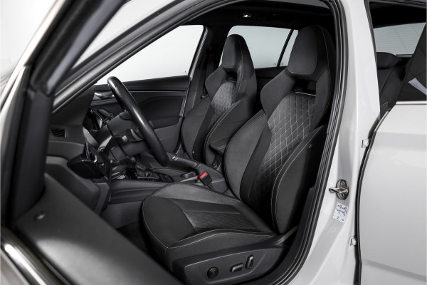 Škoda Kamiq 1.0 TSI 115 PK Sport Business - Automaat | Pano | Dig. Cockpit | Adapt. Cruise | Stoelverw. | PDC | Camera | NAV + App. Connect | ECC | Elek. Klep | Elek. Trekhaak | LM 18" |