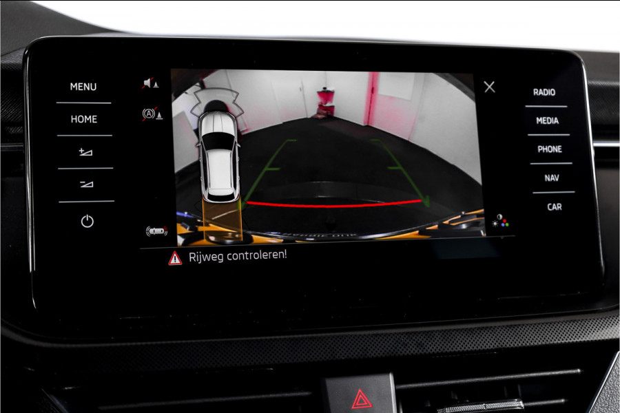 Škoda Kamiq 1.0 TSI 115 PK Sport Business - Automaat | Pano | Dig. Cockpit | Adapt. Cruise | Stoelverw. | PDC | Camera | NAV + App. Connect | ECC | Elek. Klep | Elek. Trekhaak | LM 18" |