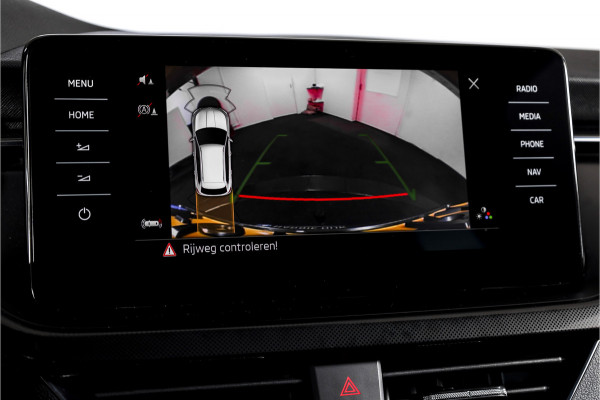 Škoda Kamiq 1.0 TSI 115 PK Sport Business - Automaat | Pano | Dig. Cockpit | Adapt. Cruise | Stoelverw. | PDC | Camera | NAV + App. Connect | ECC | Elek. Klep | Elek. Trekhaak | LM 18" |