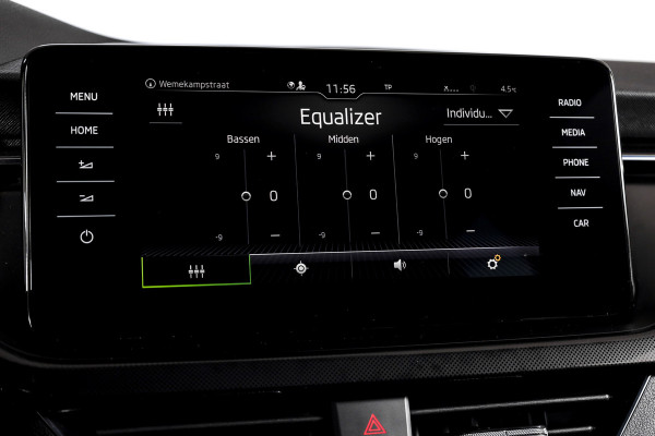 Škoda Kamiq 1.0 TSI 115 PK Sport Business - Automaat | Pano | Dig. Cockpit | Adapt. Cruise | Stoelverw. | PDC | Camera | NAV + App. Connect | ECC | Elek. Klep | Elek. Trekhaak | LM 18" |