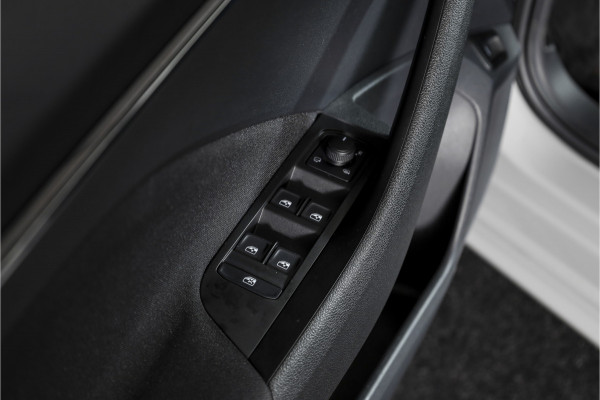 Škoda Kamiq 1.0 TSI 115 PK Sport Business - Automaat | Pano | Dig. Cockpit | Adapt. Cruise | Stoelverw. | PDC | Camera | NAV + App. Connect | ECC | Elek. Klep | Elek. Trekhaak | LM 18" |