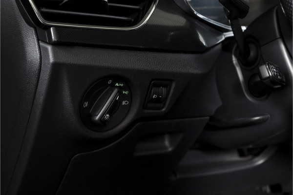 Škoda Kamiq 1.0 TSI 115 PK Sport Business - Automaat | Pano | Dig. Cockpit | Adapt. Cruise | Stoelverw. | PDC | Camera | NAV + App. Connect | ECC | Elek. Klep | Elek. Trekhaak | LM 18" |