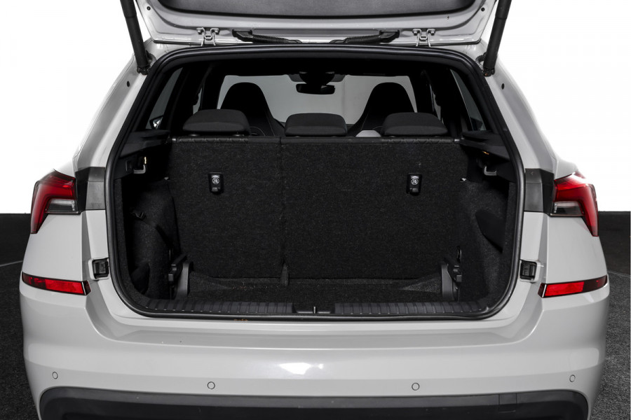 Škoda Kamiq 1.0 TSI 115 PK Sport Business - Automaat | Pano | Dig. Cockpit | Adapt. Cruise | Stoelverw. | PDC | Camera | NAV + App. Connect | ECC | Elek. Klep | Elek. Trekhaak | LM 18" |