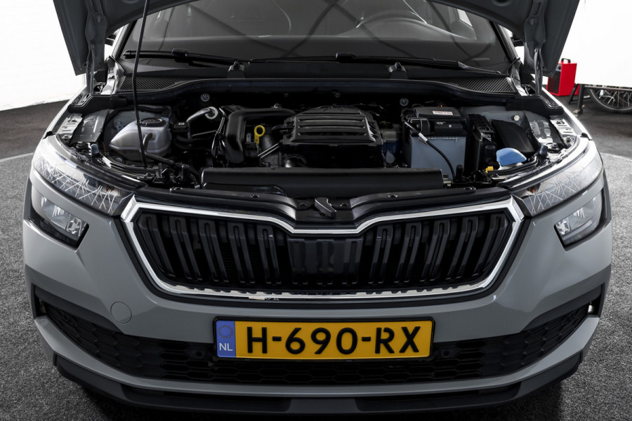 Škoda Kamiq 1.0 TSI 115 PK Sport Business - Automaat | Pano | Dig. Cockpit | Adapt. Cruise | Stoelverw. | PDC | Camera | NAV + App. Connect | ECC | Elek. Klep | Elek. Trekhaak | LM 18" |