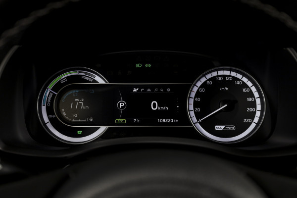 Kia Niro 1.6 GDi Hybrid ExecutiveLine - Automaat Orig. NL | S/K-Dak | Adapt. Cruise | Stoel-+Stuurverw. | PDC | Camera | NAV + App. Connect  | ECC | JBL | Afn. Trekhaak | LM 18" |