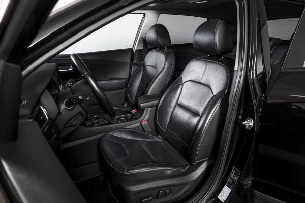 Kia Niro 1.6 GDi Hybrid ExecutiveLine - Automaat Orig. NL | S/K-Dak | Adapt. Cruise | Stoel-+Stuurverw. | PDC | Camera | NAV + App. Connect  | ECC | JBL | Afn. Trekhaak | LM 18" |