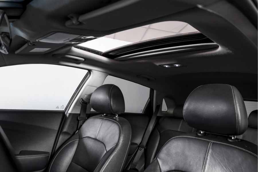 Kia Niro 1.6 GDi Hybrid ExecutiveLine - Automaat Orig. NL | S/K-Dak | Adapt. Cruise | Stoel-+Stuurverw. | PDC | Camera | NAV + App. Connect  | ECC | JBL | Afn. Trekhaak | LM 18" |