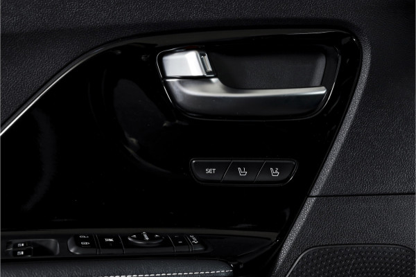 Kia Niro 1.6 GDi Hybrid ExecutiveLine - Automaat Orig. NL | S/K-Dak | Adapt. Cruise | Stoel-+Stuurverw. | PDC | Camera | NAV + App. Connect  | ECC | JBL | Afn. Trekhaak | LM 18" |