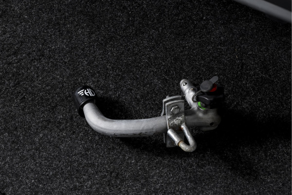 Kia Niro 1.6 GDi Hybrid ExecutiveLine - Automaat Orig. NL | S/K-Dak | Adapt. Cruise | Stoel-+Stuurverw. | PDC | Camera | NAV + App. Connect  | ECC | JBL | Afn. Trekhaak | LM 18" |