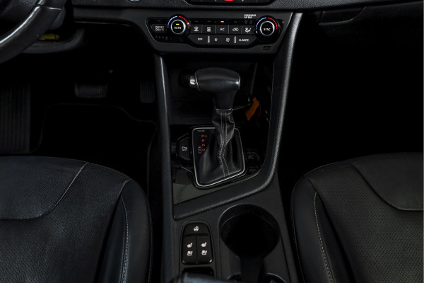 Kia Niro 1.6 GDi Hybrid ExecutiveLine - Automaat Orig. NL | S/K-Dak | Adapt. Cruise | Stoel-+Stuurverw. | PDC | Camera | NAV + App. Connect  | ECC | JBL | Afn. Trekhaak | LM 18" |