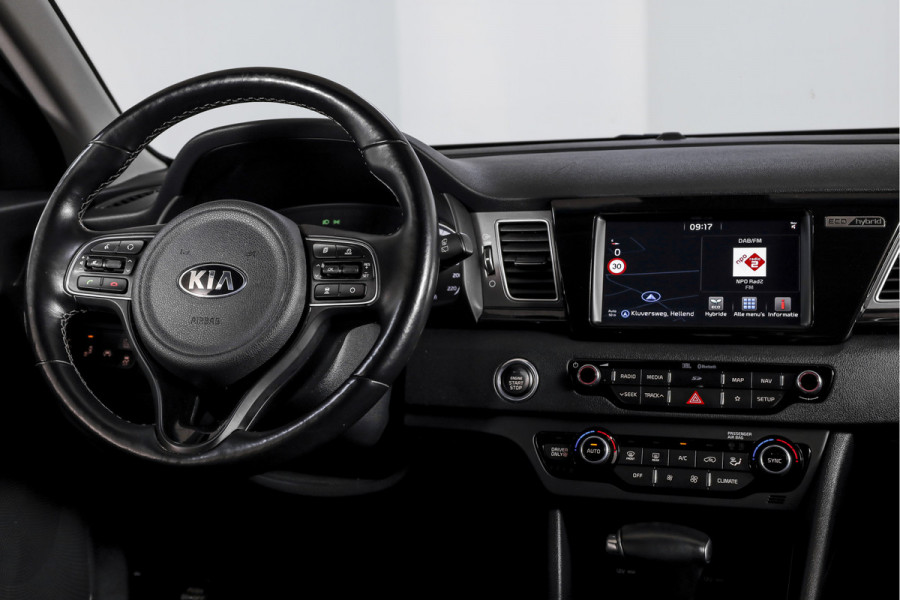 Kia Niro 1.6 GDi Hybrid ExecutiveLine - Automaat Orig. NL | S/K-Dak | Adapt. Cruise | Stoel-+Stuurverw. | PDC | Camera | NAV + App. Connect  | ECC | JBL | Afn. Trekhaak | LM 18" |