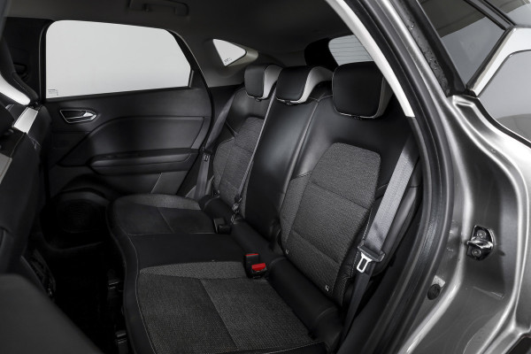 Renault Captur 1.3 TCe 130 Intens 130 PK - Automaat | Dig. Cockpit | Cruise | PDC | | Camera | NAV + App. Connect | ECC | Afn. Trekhaak | DAB | LM 18" |