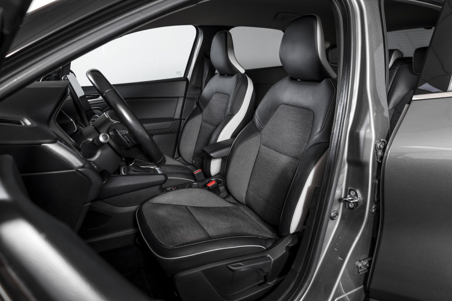 Renault Captur 1.3 TCe 130 Intens 130 PK - Automaat | Dig. Cockpit | Cruise | PDC | | Camera | NAV + App. Connect | ECC | Afn. Trekhaak | DAB | LM 18" |